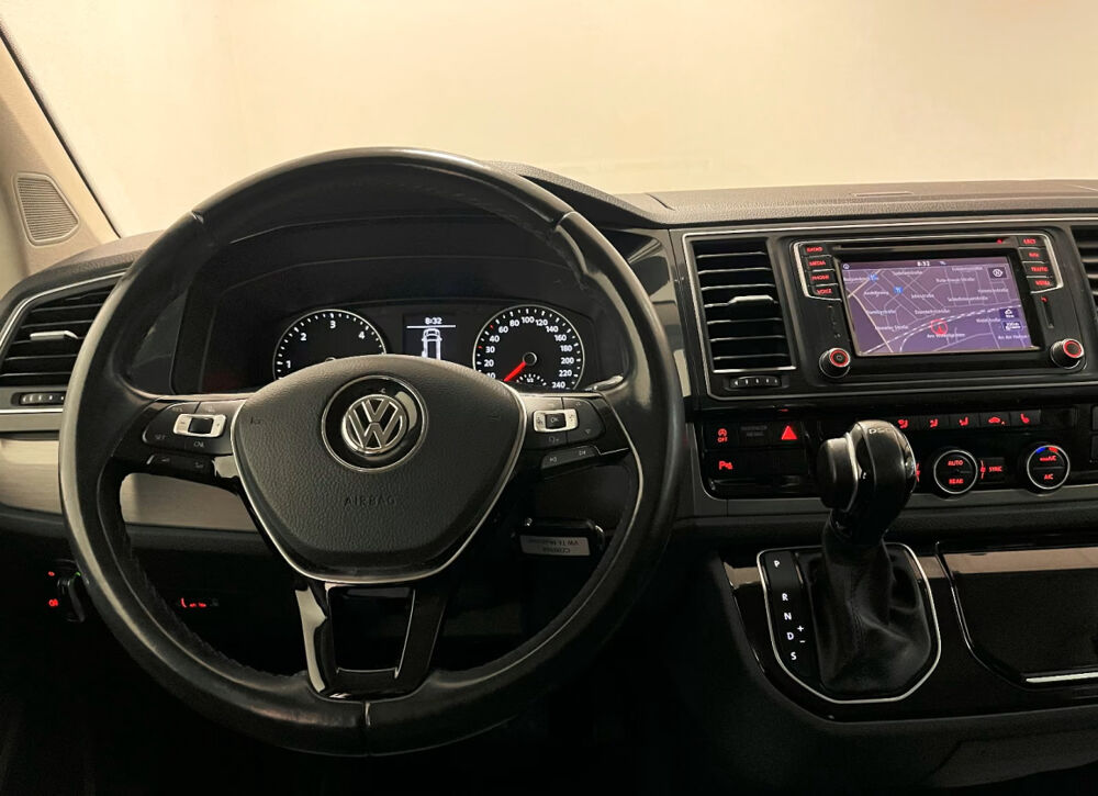 MULTIVAN Multivan 2.0 TDI 150 DSG7 Comfortline 2016 occasion 85600 Montaigu