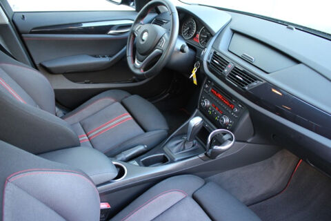 X1 sDrive 18i 150ch Auto. Sportline SIEGCHAUF/PARKSENSOR/BLTH/J 2012 occasion 59280 Armenti&egrave;res
