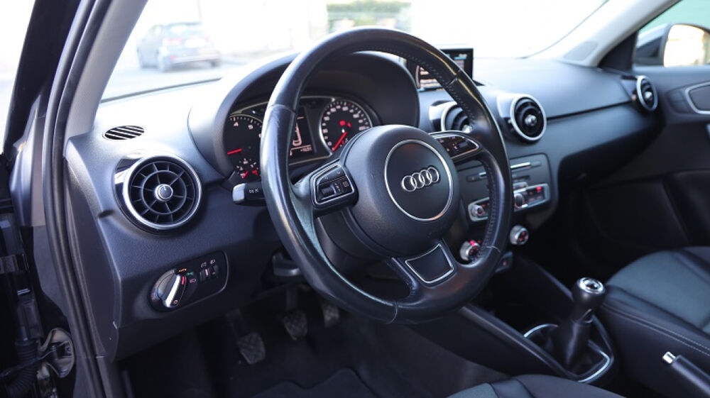 A1 1.0 TFSI 95ch SEMICUIRCHAUF/PARKSENSOR/GPS/JA/GAR12MOIS 2017 occasion 59280 Armenti&egrave;res
