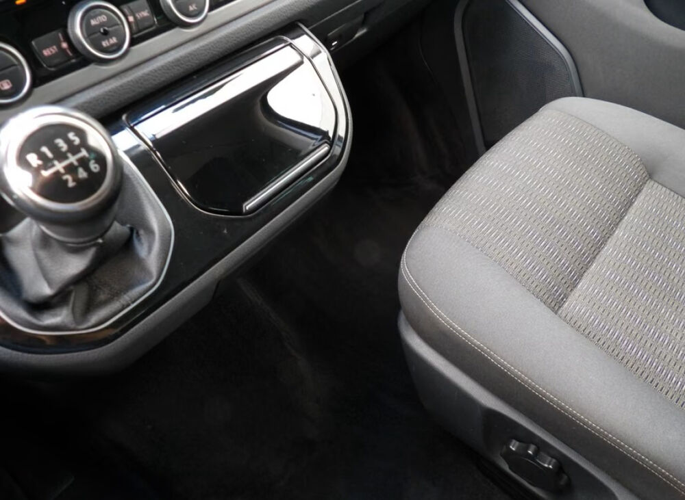 MULTIVAN Multivan 2.0 TDI 150 Comfortline 2015 occasion 85600 Montaigu