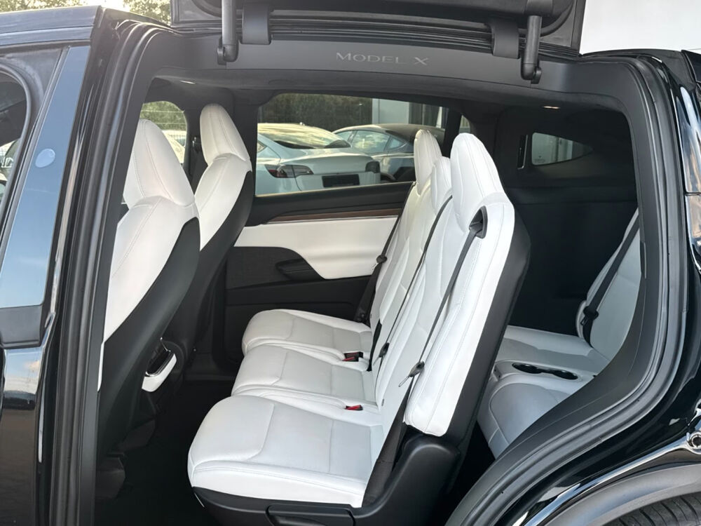Model X MODEL X 100 kWh Tri-Motor Plaid 2024 occasion 85600 Montaigu