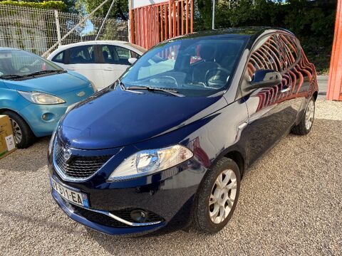 Lancia ypsilon (1.2 8v 69 ch Stop et Start Platinium)