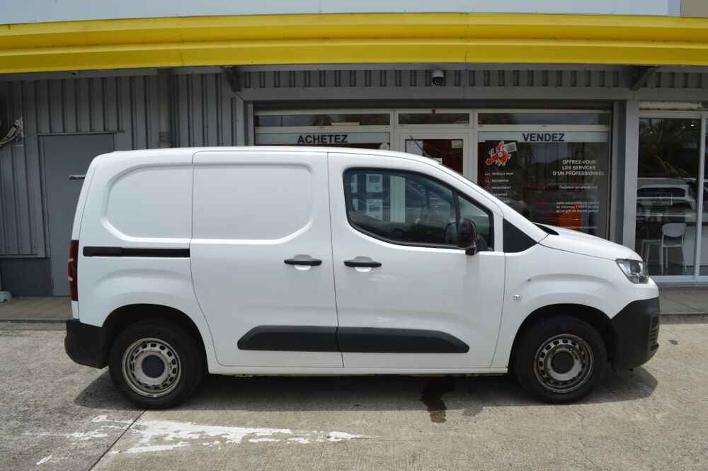 Berlingo BERLINGO VAN BLUEHDI 100 S et S BVM6 2022 occasion 97122 Baie-Mahault