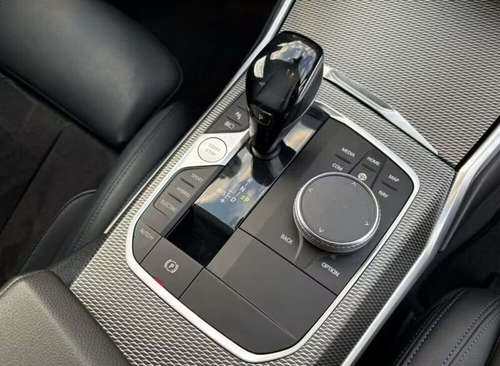 S&eacute;rie 3 Touring 330e xDrive 292 ch BVA8 M Sport 2020 occasion 85600 Montaigu