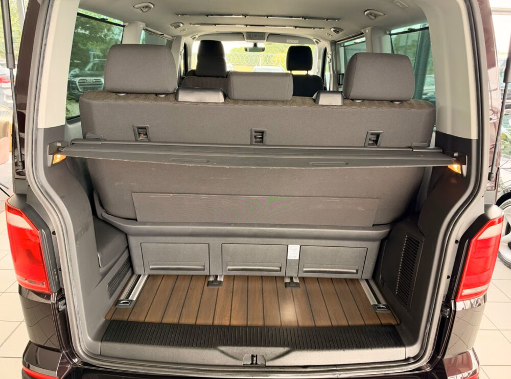 MULTIVAN Multivan 2.0 TDI 150 DSG7 2017 occasion 85600 Montaigu