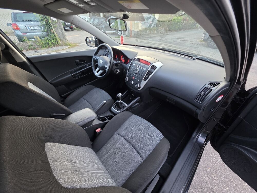 Ceed 1.4L 90 Euro 5 Style 2011 occasion 38190 BERNIN