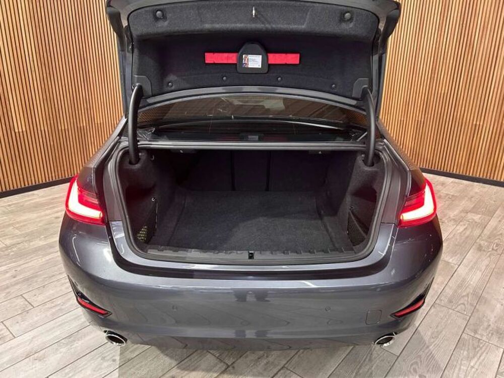 S&eacute;rie 3 318i 156ch Auto. CUIR/REGVIT/CARPLAY/PARKSENSOR/GPS/JA19/GAR 2021 occasion 59280 Armenti&egrave;res
