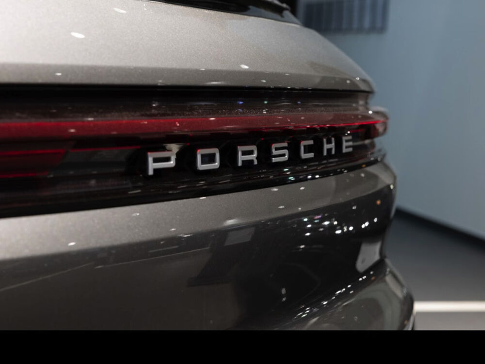 Cayenne E-Hybrid 3.0 V6 470 ch Tiptronic BVA 2023 occasion 85600 Montaigu