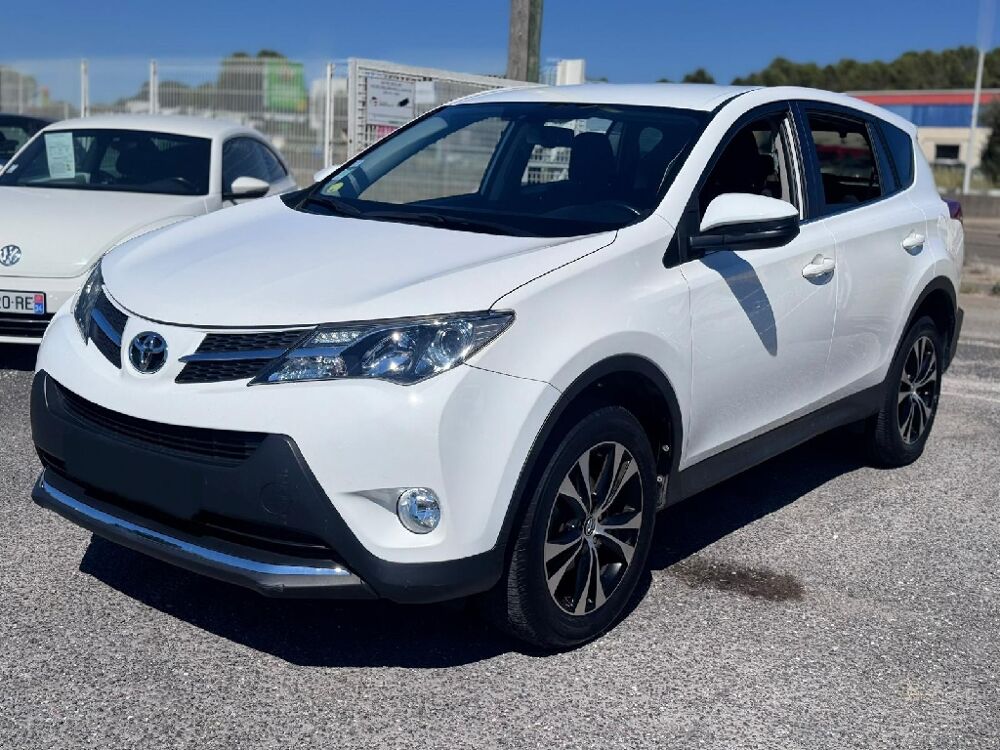 RAV 4 2.0 L 124 CV D-4D 2WD Life 2015 occasion 30320 Marguerittes