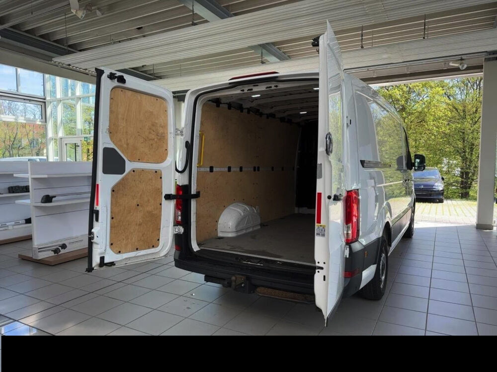 Crafter CRAFTER VAN 30 L3H2 2.0 TDI 102 CH PRO FIRST 2022 occasion 85600 Montaigu