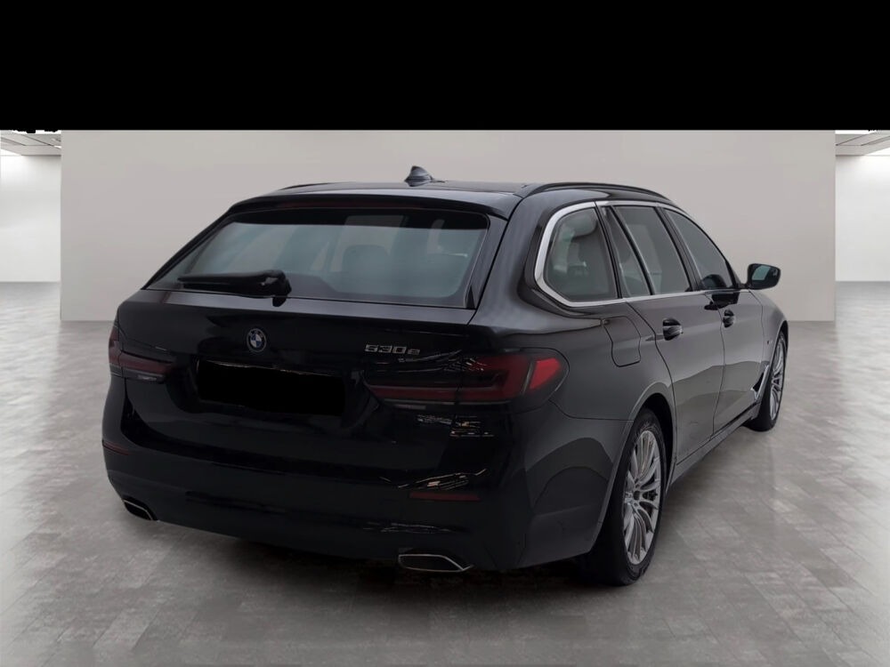 S&eacute;rie 5 Touring 530e TwinPower Turbo 292 ch BVA8 Business Design 2023 occasion 85600 Montaigu
