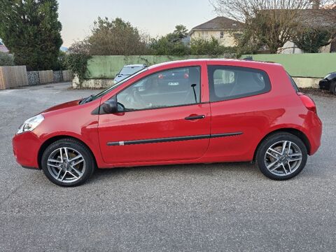Clio III 1.2 16V 75 eco2 Yahoo 2012 occasion 38190 BERNIN