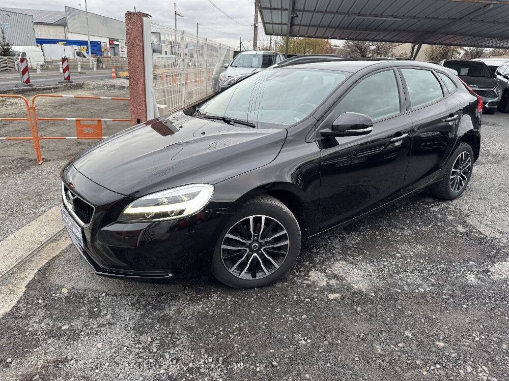 V40 D2 120 ch Momentum 2018 occasion 63800 Cournon-d'Auvergne