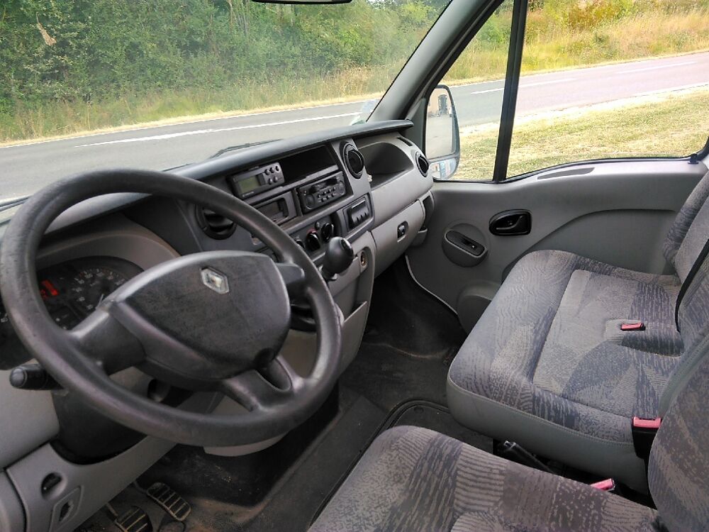 Master FRIGORIFIQUE 220V 3.5t 3.0 dCi 140 2005 occasion 32810 ROQUELAURE