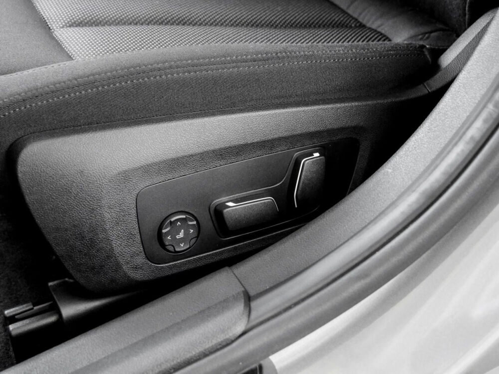 S&eacute;rie 3 Touring 330e 292 ch BVA8 M Sport 2025 occasion 85600 Montaigu