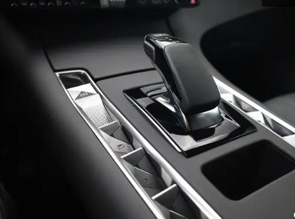 DS7 Hybride Rechargeable E-Tense 225 EAT8 Rivoli 1&egrave;re main garan 2023 occasion 59280 Armenti&egrave;res