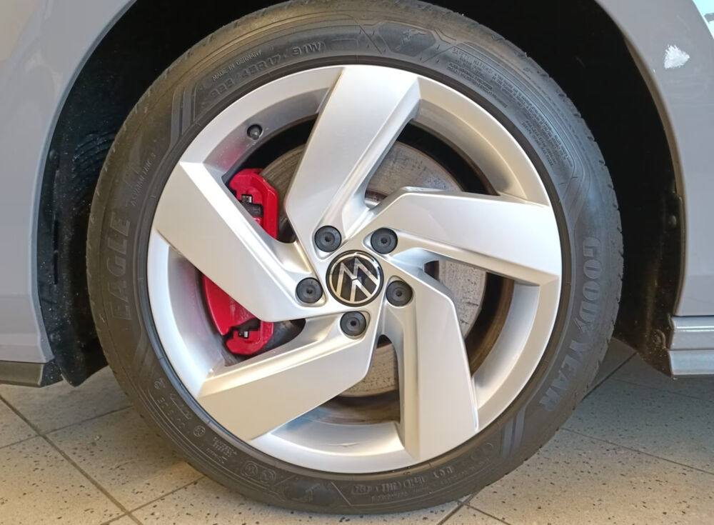 Golf 1.4 Hybrid Rechargeable OPF 245 DSG6 GTE 2021 occasion 85600 Montaigu