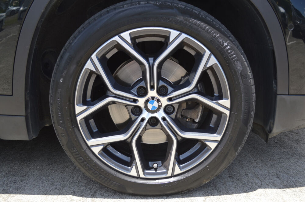 X1 xDrive 18d 150 ch BVA8 xLine 2021 occasion 97122 Baie-Mahault