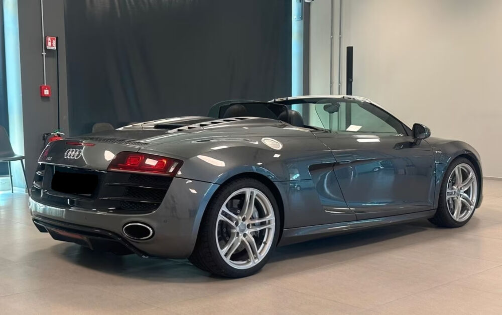 R8 Spyder V10 5.2 FSI 525 Quattro R-Tronic 2011 occasion 85600 Montaigu