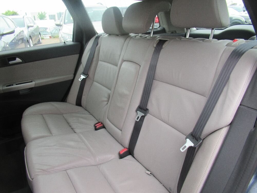 V50 1.6d 110 Pack Cuir 2009 occasion 10410 Saint-Parres-aux-Tertres