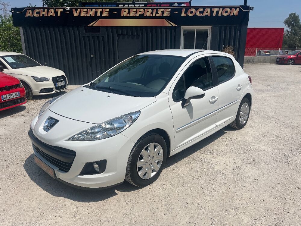 207 1.4e 75ch 2012 occasion 84000 AVIGNON