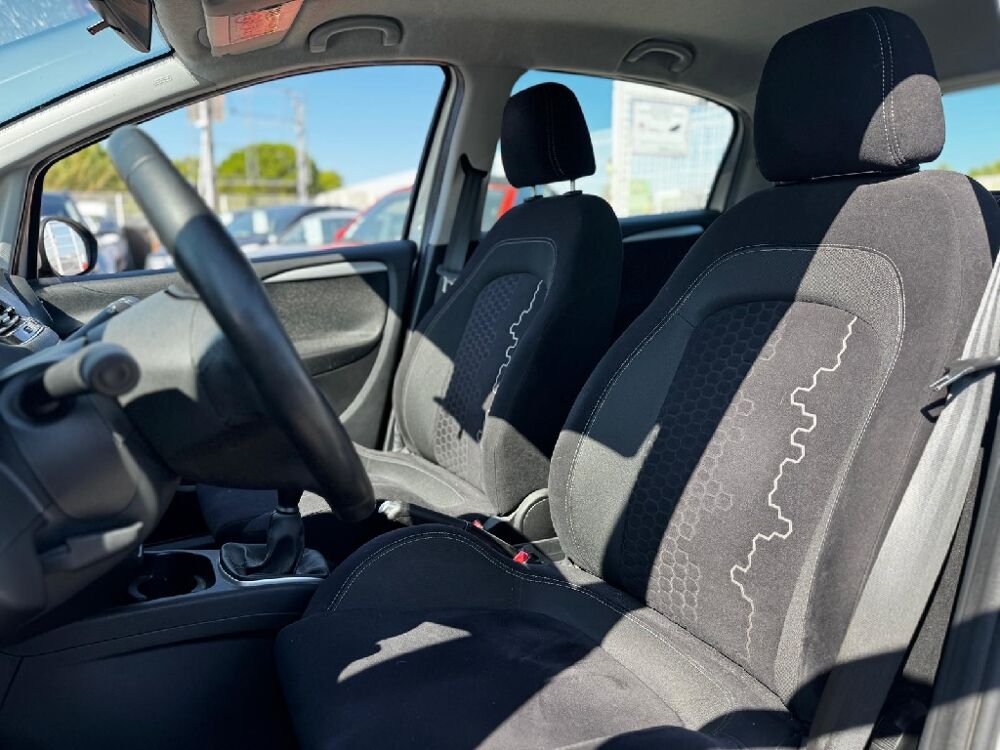 Punto 1.3 Multijet 16V 85 Dynamic 2015 occasion 30320 Marguerittes