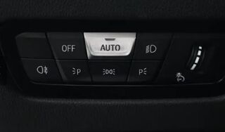 S&eacute;rie 3 318i 156ch BVA8 SIEGCHAUF/REGVIT/CARPLAY/ATTACHREM/PARKSENSO 2021 occasion 59280 Armenti&egrave;res