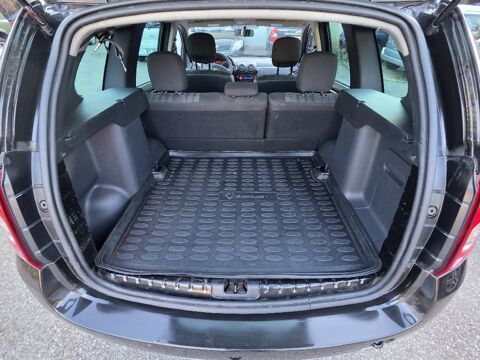 Duster 1.6 16v 105 4x4 Laur&eacute;ate 2010 occasion 38190 BERNIN