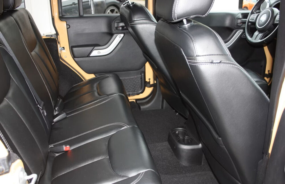 Wrangler 2.8 CRD 200 Unlimited Sahara A 2014 occasion 85600 Montaigu