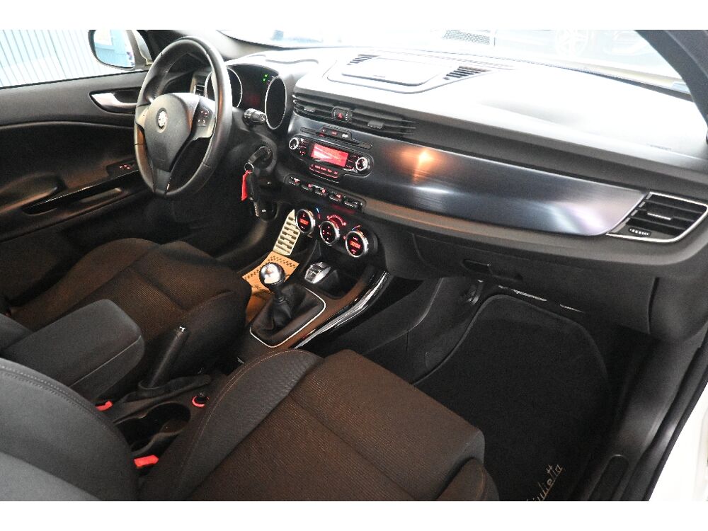Giulietta 1.4 TB MultiAir 170 ch Distinctive 2011 occasion 63800 Cournon-d'Auvergne