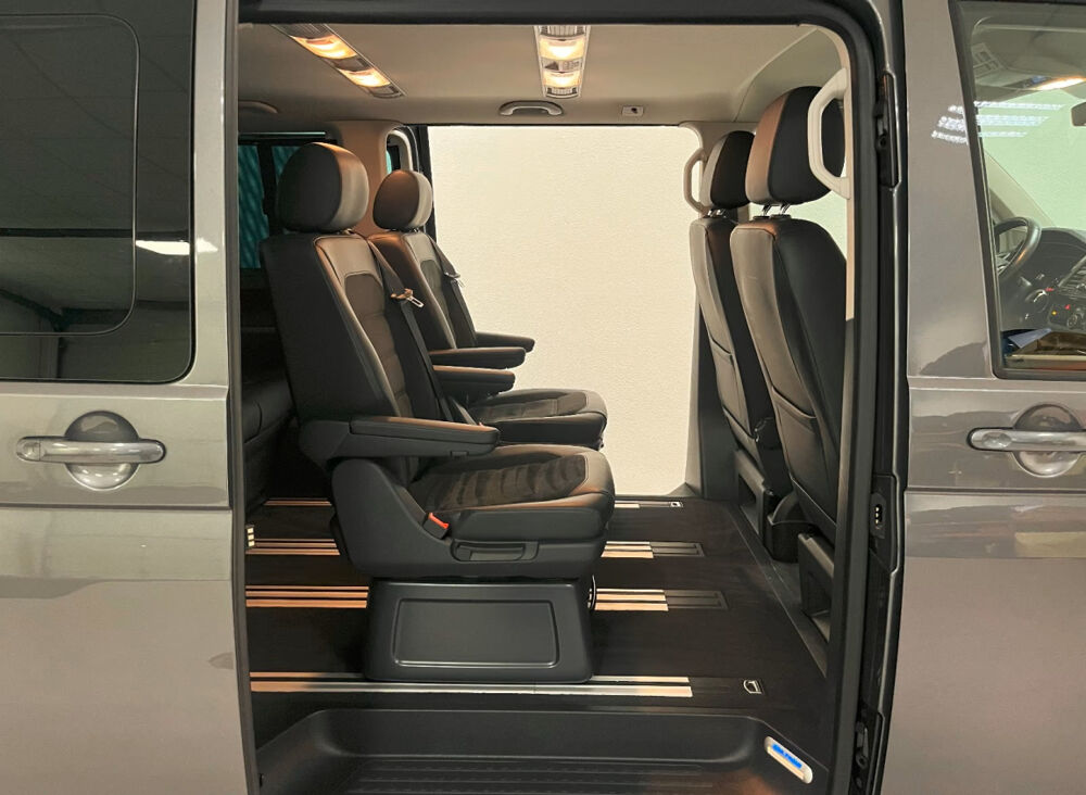 MULTIVAN Multivan 2.0 TDI 150 DSG7 Comfortline 2016 occasion 85600 Montaigu