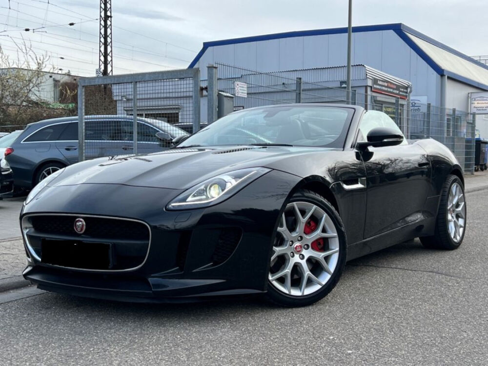 F-Type Cabriolet V6 3L Essence Suralimenté 340 ch BVA8 2015 occasion 85170 Le Poiré-sur-Vie