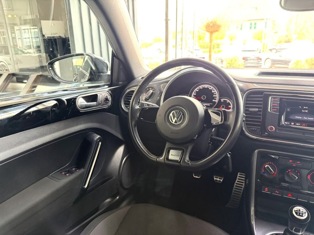 Beetle Coccinelle Cabriolet 1.4 TSI 150 BMT BVM6 Design 2017 occasion 85600 Montaigu