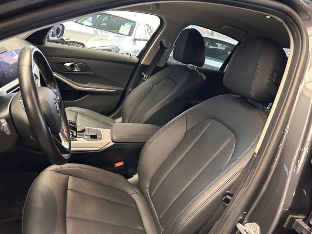 S&eacute;rie 3 318i 156ch Auto. CUIR/REGVIT/CARPLAY/PARKSENSOR/GPS/JA19/GAR 2021 occasion 59280 Armenti&egrave;res