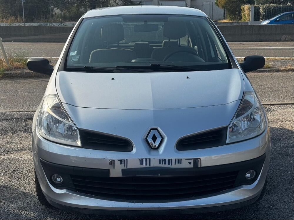 Clio III 1.2 75 Confort Pack Clim Dynamique 2005 occasion 30320 Marguerittes