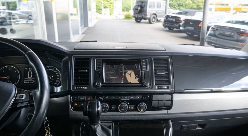MULTIVAN Multivan 2.0 TDI 150 DSG7 2015 occasion 85600 Montaigu
