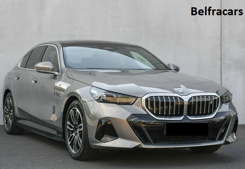 i5 eDrive40 340ch M Sport TOITPANO/AFFICHTETHAUT/ATTACHREM/HAR 2023 occasion 59280 Armenti&egrave;res