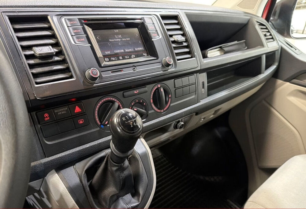 Caravelle 2.0 TDI 102 2016 occasion 85600 Montaigu