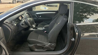 Laguna Coup&eacute; 2.0 dCi 150 Black Edition 2009 occasion 30620 Bernis