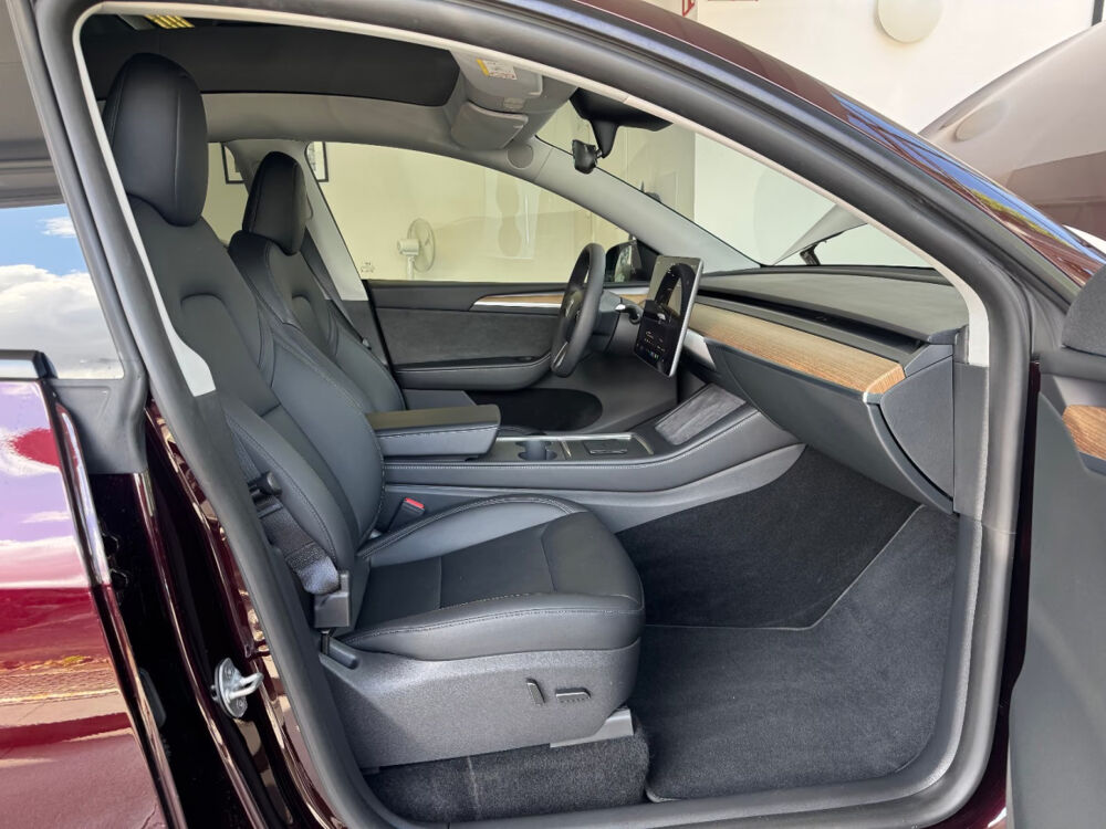 Model Y MODEL Y Grande Autonomie Dual Motor AWD 2024 occasion 85600 Montaigu