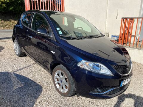 Ypsilon 1.2 8v 69 ch Stop et Start Platinium 2015 occasion 06700 Saint-Laurent-du-Var