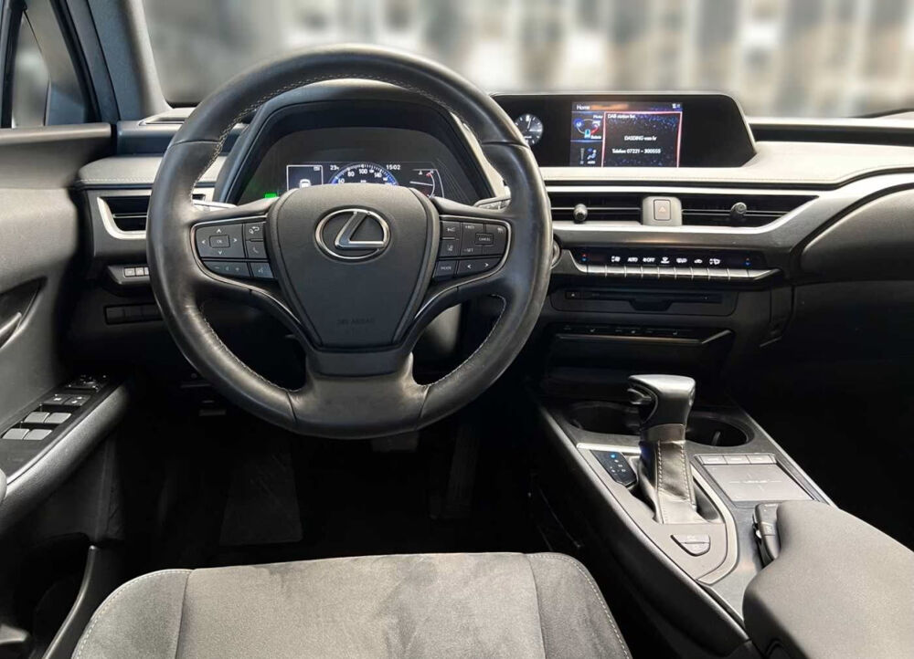 UX 250h 2WD Style Edition 2020 occasion 85600 Montaigu