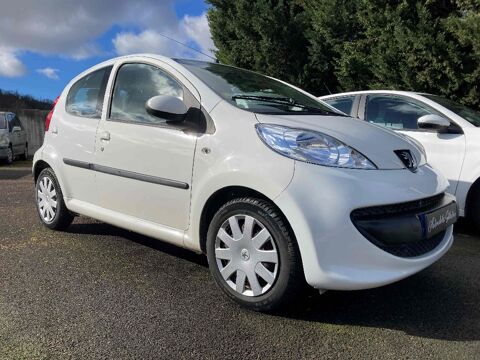 Peugeot 107 (1.4 HDi 54ch Trendy)