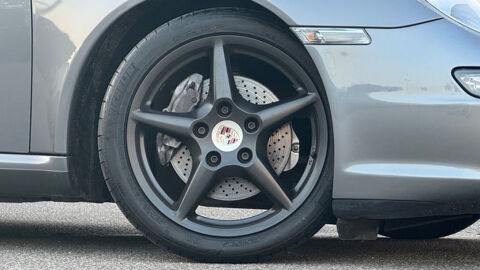 911 Carrera 3.2 911 Carrera Coup&eacute; 3.6i Tiptronic S A 2006 occasion 85600 Montaigu