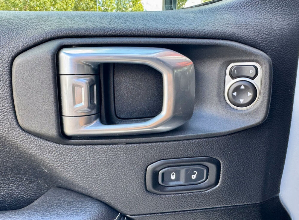 Wrangler  4xe 2.0 l T 380 ch PHEV 4x4 BVA8 Plug-In 2022 occasion 85600 Montaigu