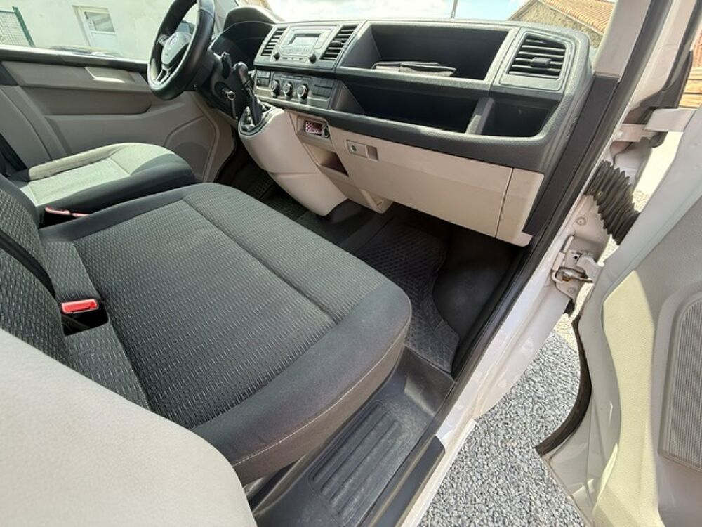 Transporter t6 TRANSPORTEUR LONG 2017 occasion 85600 Montaigu