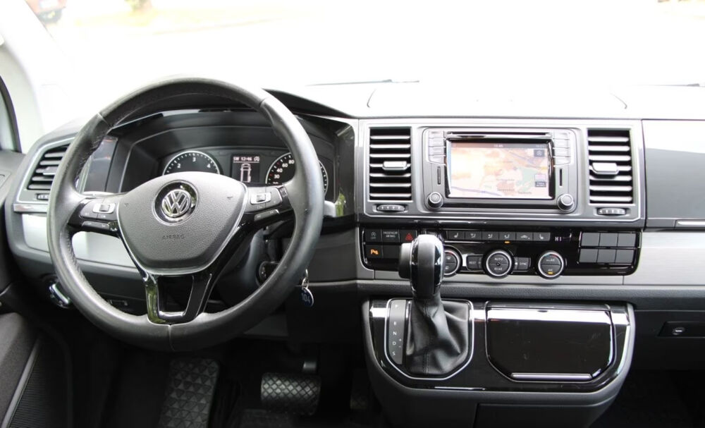 MULTIVAN Multivan 2.0 TDI 150 DSG7 Comfortline 2016 occasion 85600 Montaigu