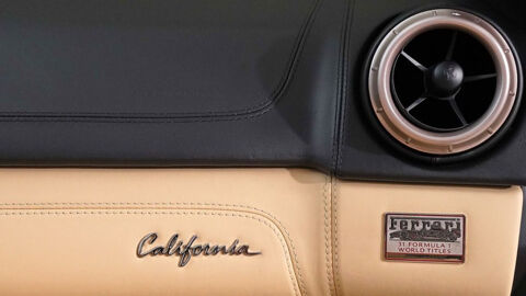 California V8 4.3 460ch 2010 occasion 85170 Le Poiré-sur-Vie