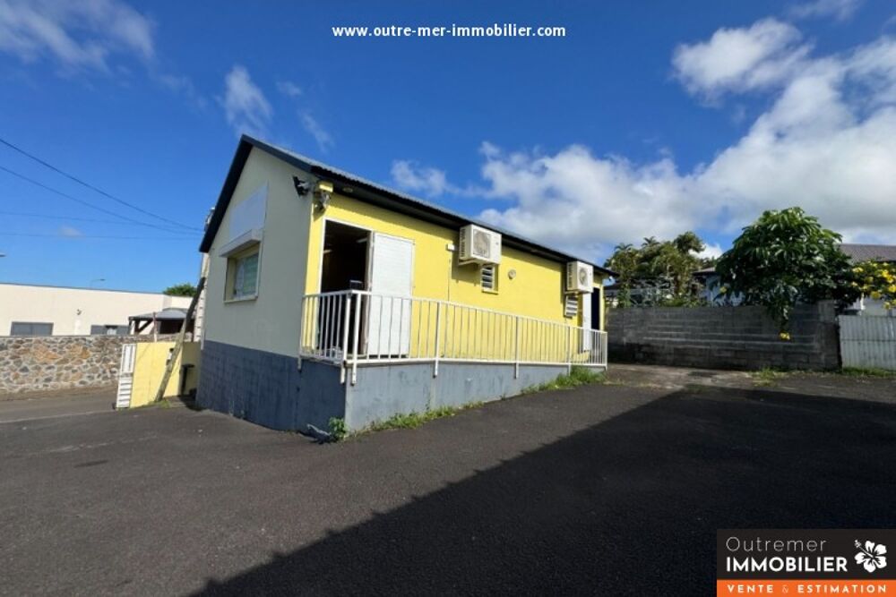   Local commercial ou professionnel bénéficiant de deux grandes pièces 