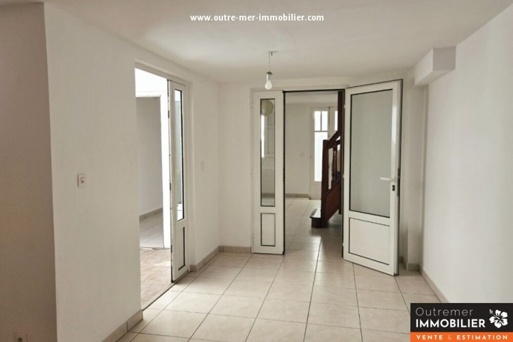 Saint Denis - Rue Roland Garros, - Centre ville